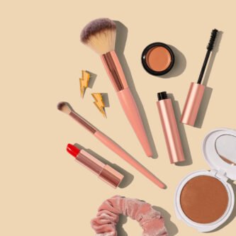 Read more about the article Holistic Health: Integrating Wellness into Your Beauty Routine